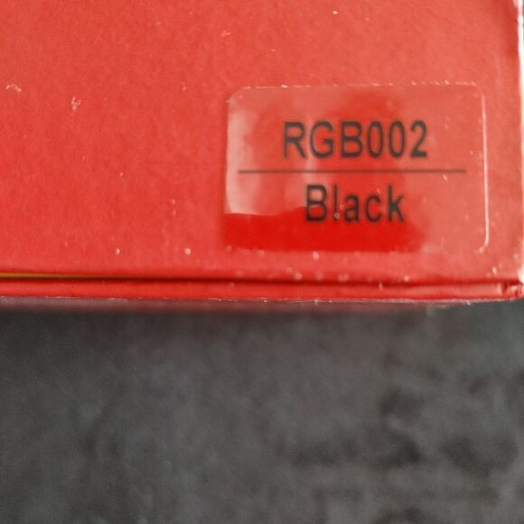 ROBERT LEWIS BLK/WHT BOWTIE, POCKET SQUARE, SOCK 3 PIECE COMBO SET. - Picture 5 of 6